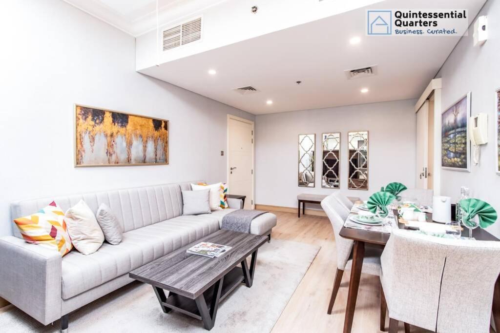 Downtown Cozy Home + Partitioned Living Room 迪拜 外观 照片