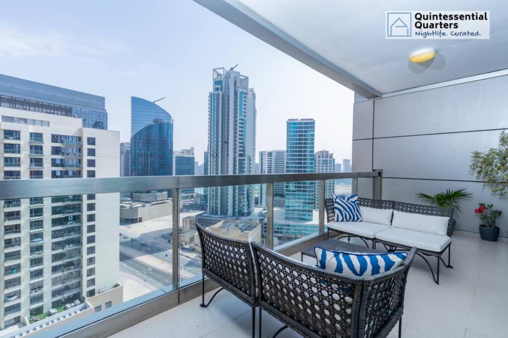 Downtown Cozy Home + Partitioned Living Room 迪拜 外观 照片